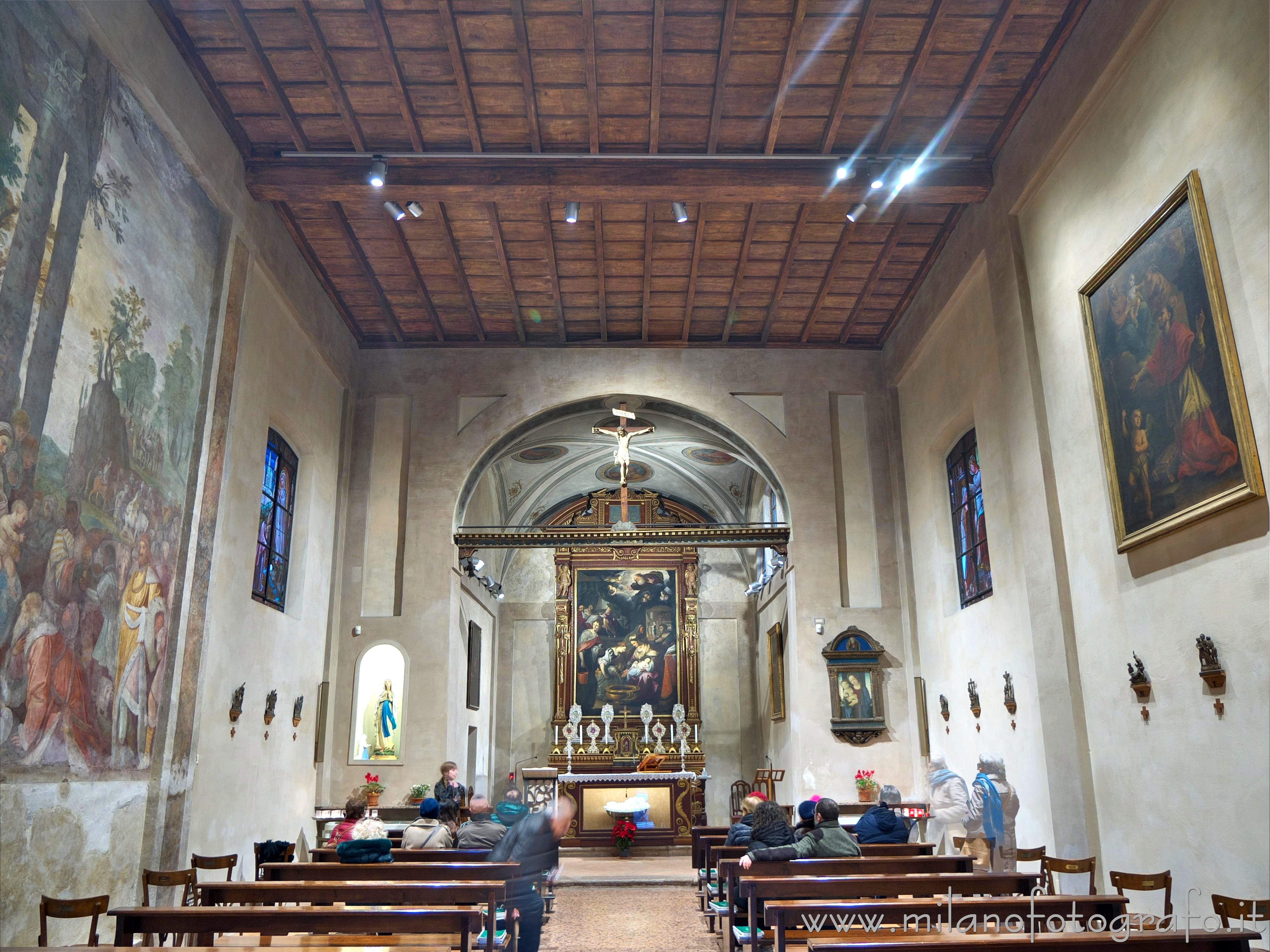 Milan (Italy) - Interior of the Sanctuary of Santa Maria Nascente in Lampugnano - Full resolution picture
